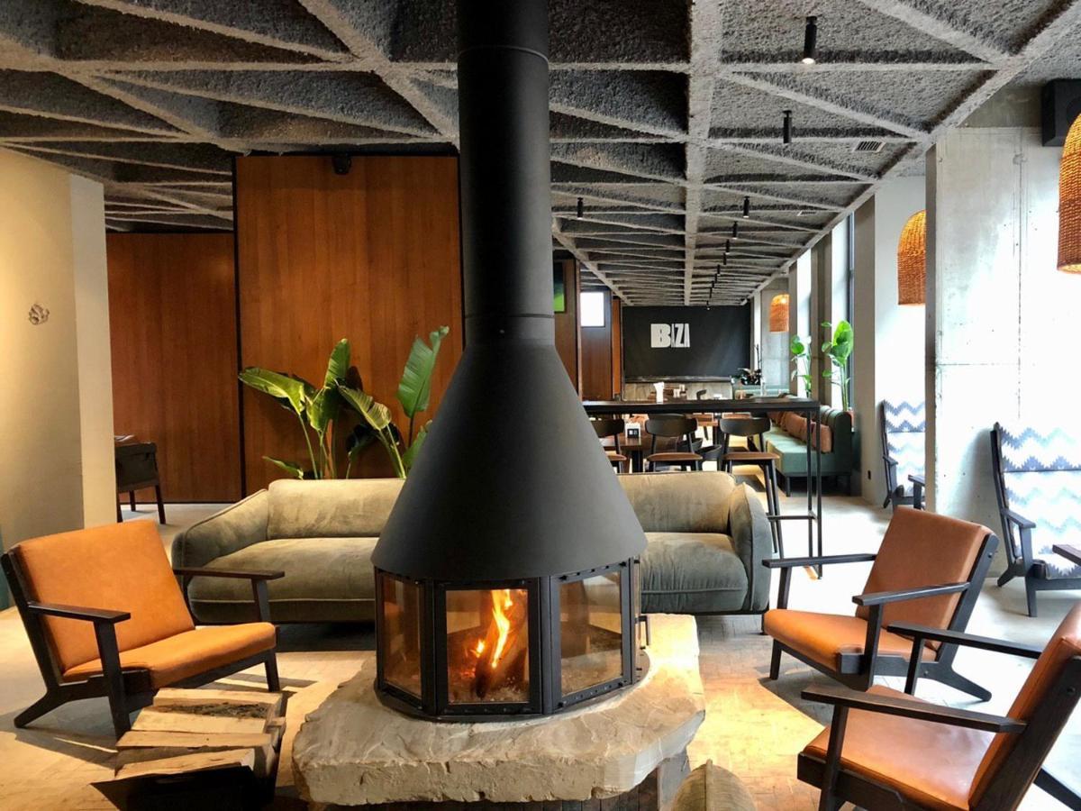 Baza Smart Hotel 부코벨 외부 사진